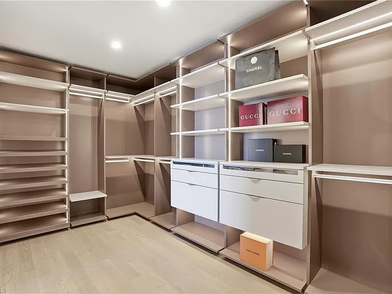 5100 Seagrass Blvd #201 — Photo 8