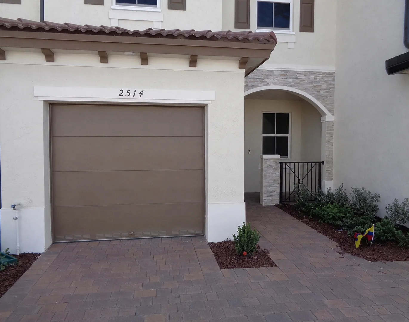 Altamira Townhouse — Photo 3
