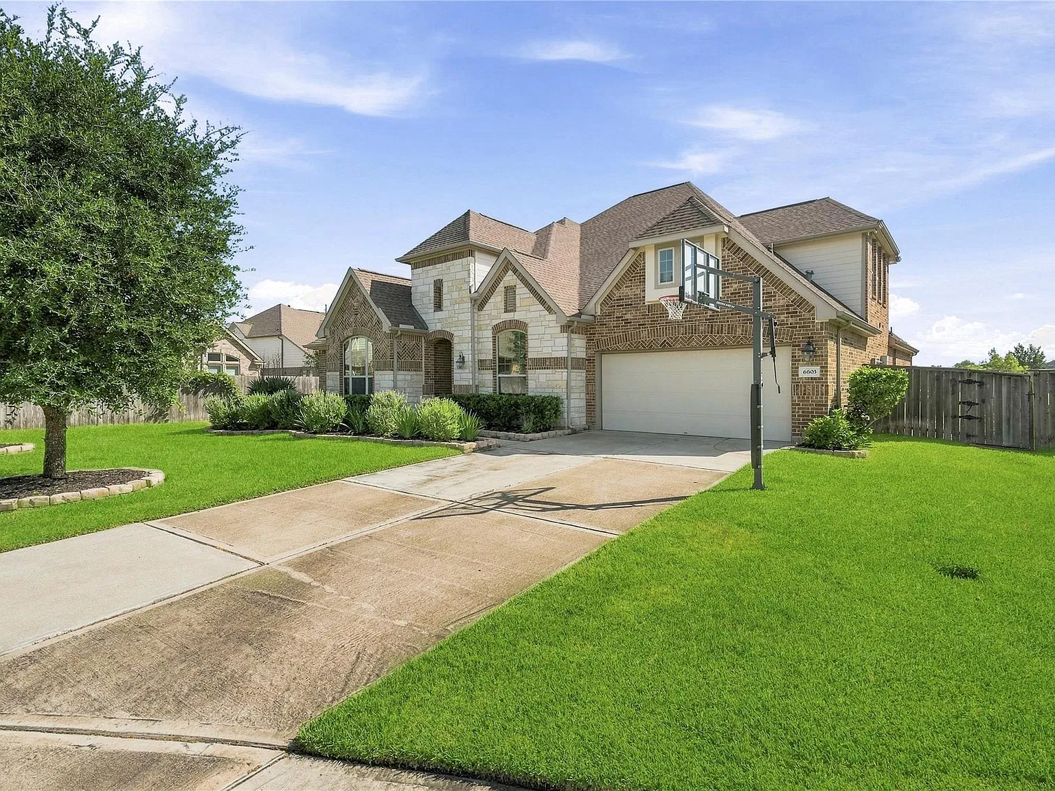 4 bed, 3.5 bath, 3529 sqft, $4,500 — Photo 4