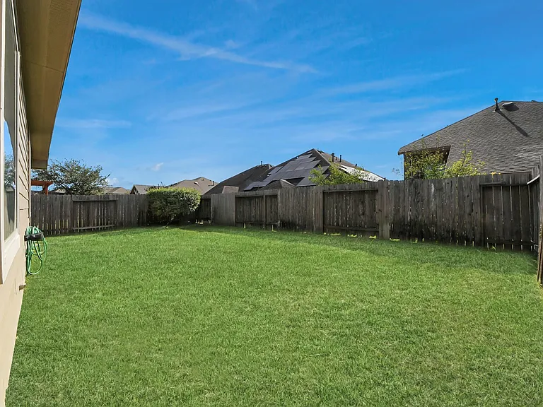 17010 Upper Ridge Ln — Photo 38