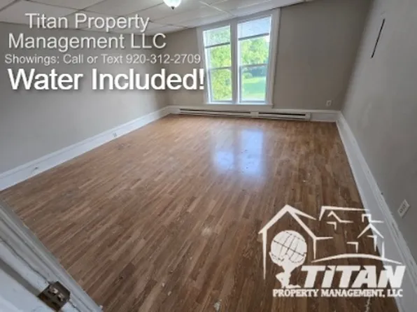608 Otter Ave #A, Oshkosh, WI 54901