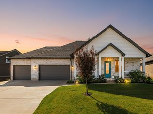 1109 Essex Dr, Benton, AR 72019