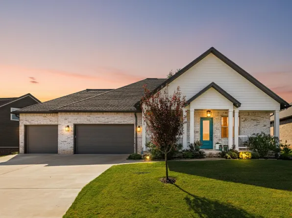 1109 Essex Dr, Benton, AR 72019