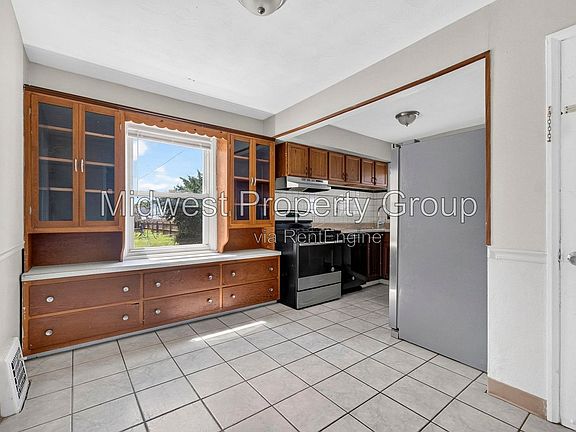 4th image of 5344 Colton Dr