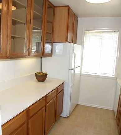 5th image of 3201 University Blvd W APT 11