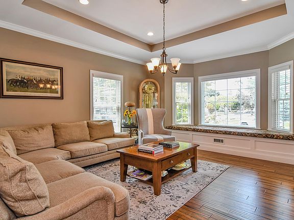 5th image of 954 Glenridge Ave
