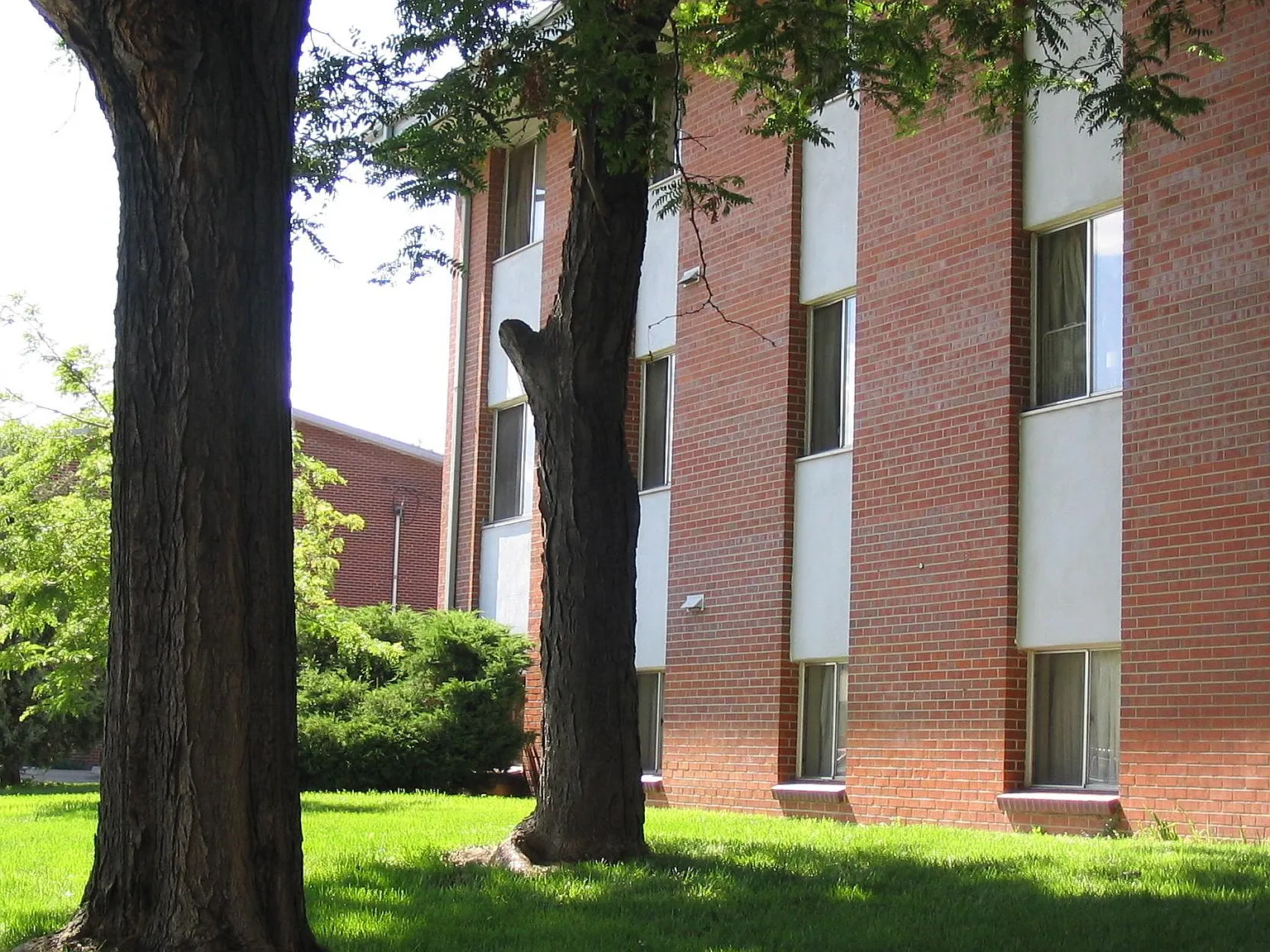 Westminster Park Plaza Apartment Homes 2740 — Photo 1