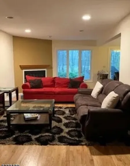 8 Stockton Ct — Photo 4