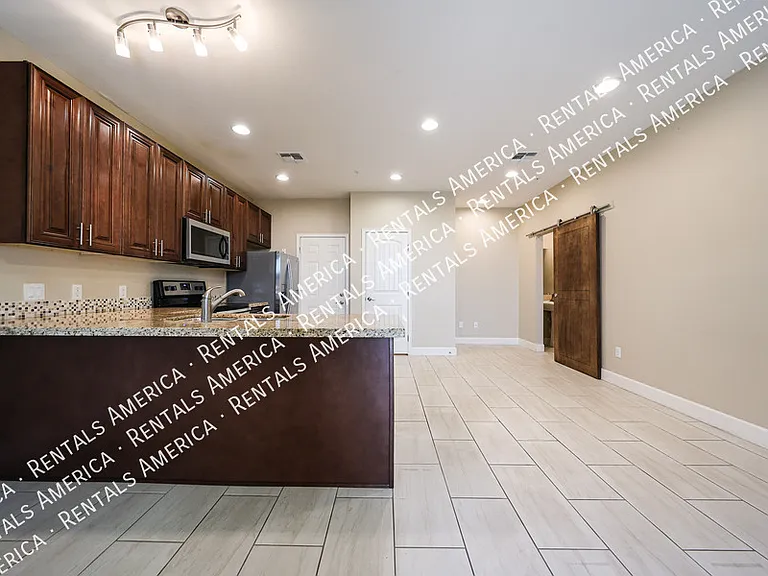 1406 W Main St #121 — Photo 12