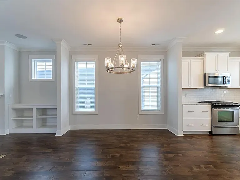 675 Great Ridge Pkwy — Photo 11