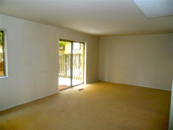 5th image of 19034 Montgomery Village Ave