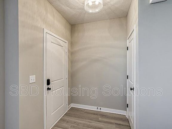 5th image of Z27414 E Oak View Dr