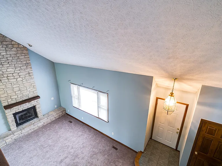 230 N Gebhart Church Rd — Photo 13