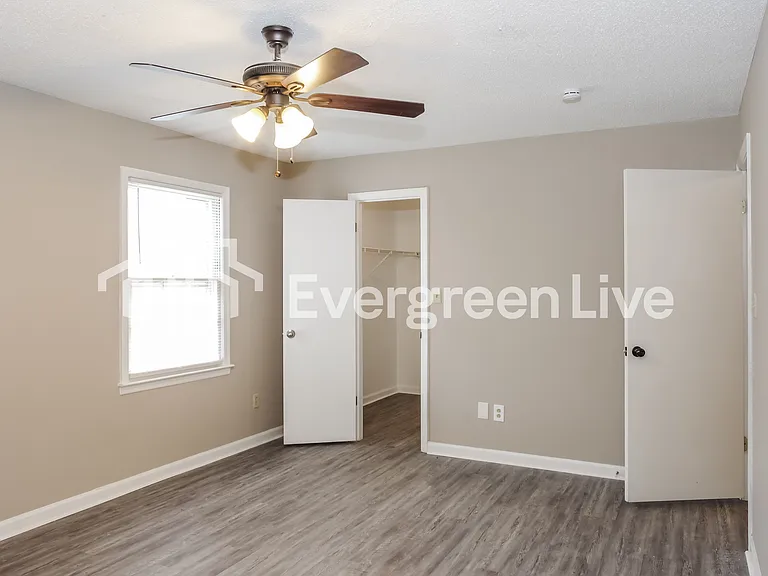 13020 Dickens Ln — Photo 9