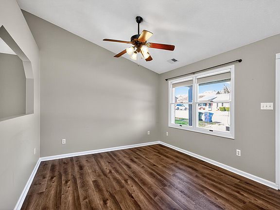 5th image of 111 Berry Patch Dr