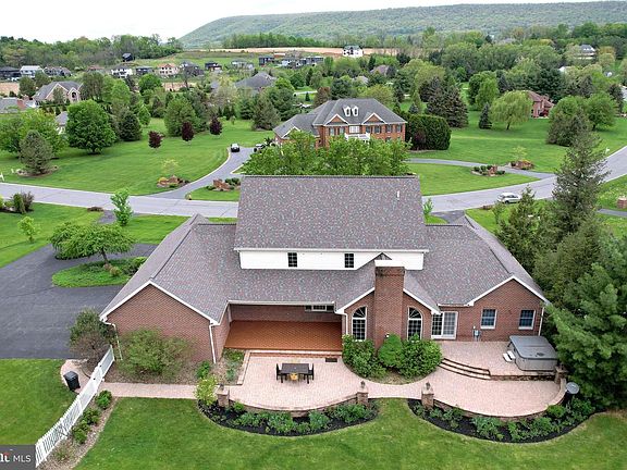 5th image of 130 Aspen Dr
