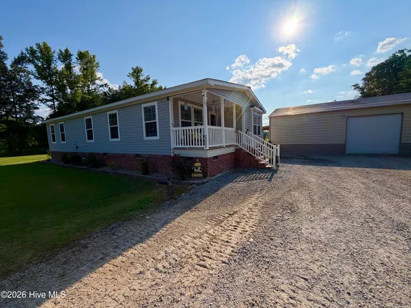 2310 Devils Racetrack Road, Four Oaks, NC 27524