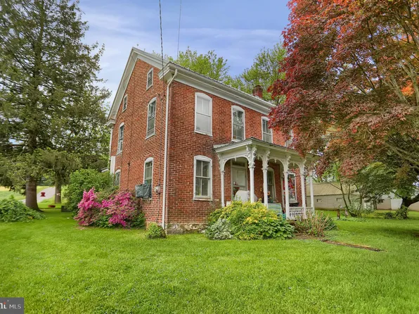 40 McCahren Rd, Port Royal, PA 17082
