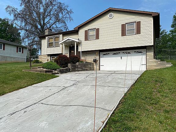 3rd image of 3116 Southwood Cir