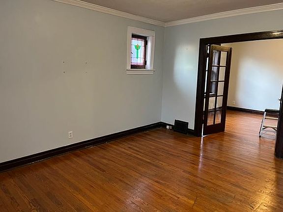 4th image of 6451 Hoffman Ave