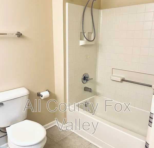 1844 Crenshaw Cir — Photo 15