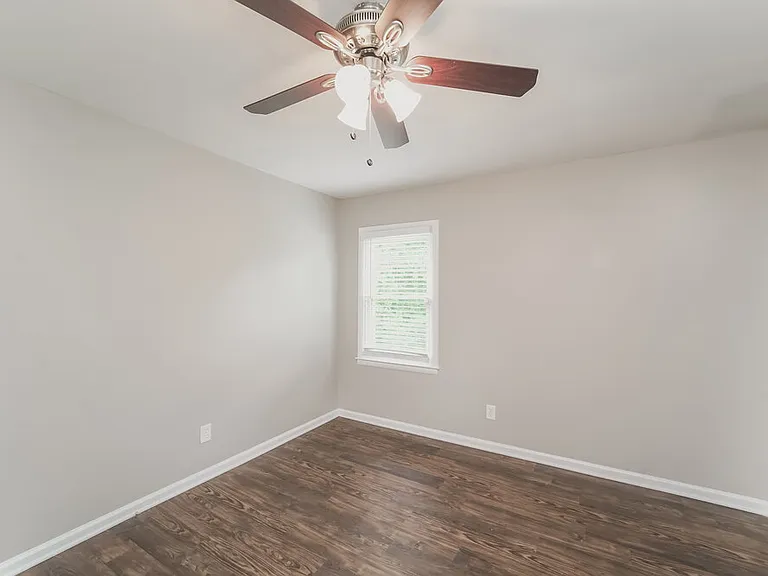 4944 Springview Rd — Photo 10