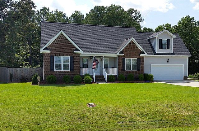 1st image of 201 Laurel Dr