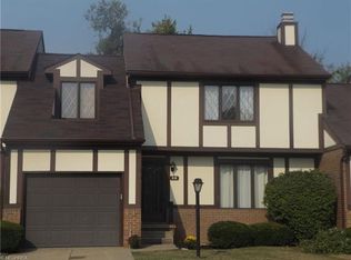 28 Tudor Ln, Kent, OH 44240