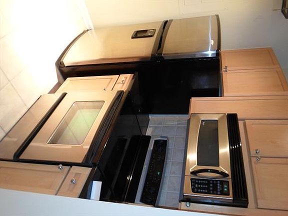 5th image of 1250 Parkwood Cir SE Unit 1105