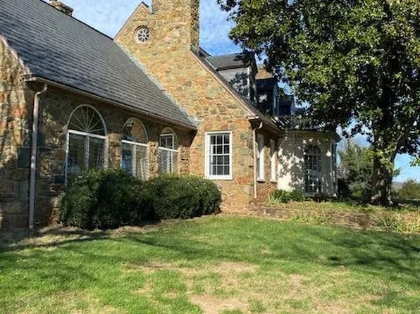 7296 Fenton Farm Ln, Warrenton, VA 20186