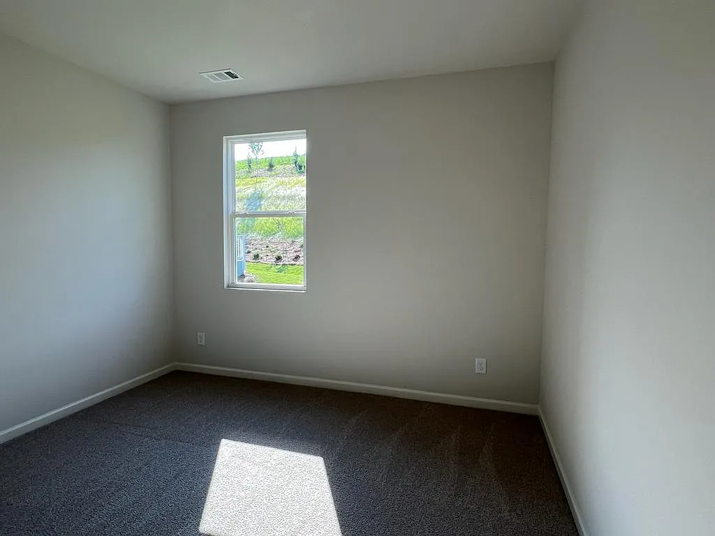 70 Berkeley Trace - LOT 7 — Photo 3