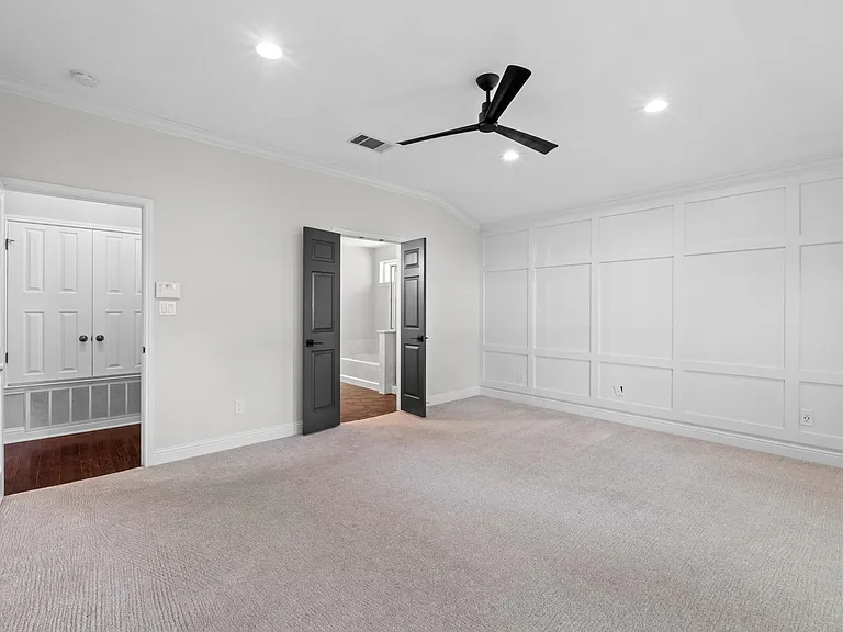 309 Creek Ridge Ln — Photo 16