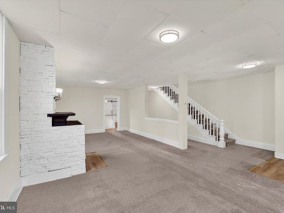 2nd image of 418 Main St