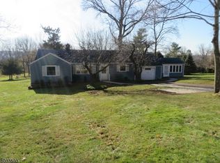 2228 Washington Valley Rd, Martinsville, NJ 08836