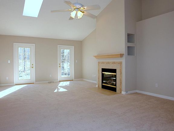 5th image of 138 Hertford Dr