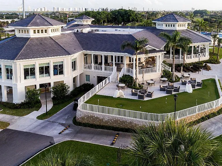 517 Gulf Rd — Photo 53