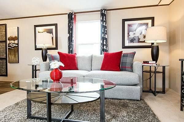Spacious Living room