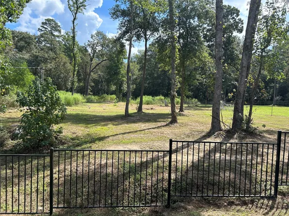 13881 Park Ave, Conroe, TX 77384