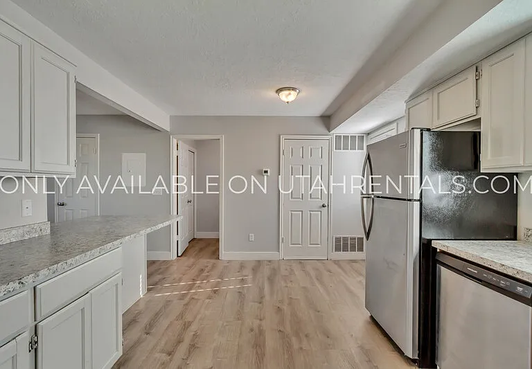 1731 Garden Dr — Photo 3