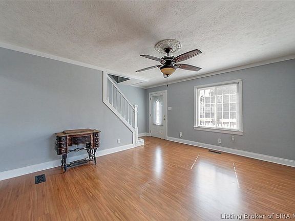 2nd image of 461 Accrusia Ave