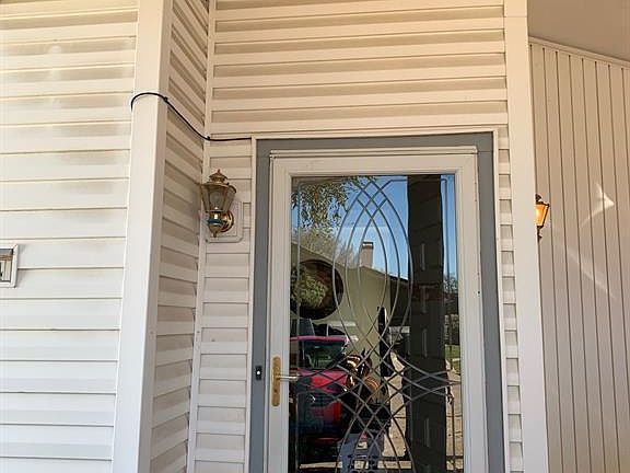 4th image of 744 Arrowhead Cir