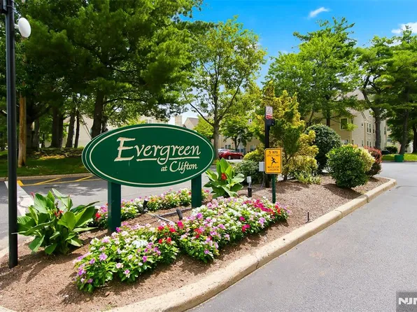 29 Timber Dr APT 68, Clifton, NJ 07014