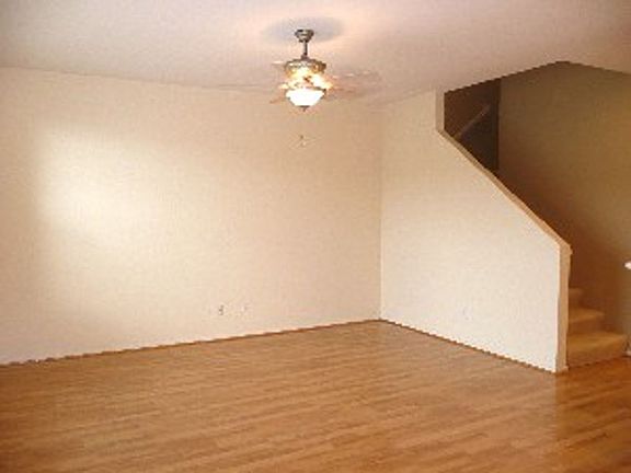 3rd image of 1326 Statice Ct