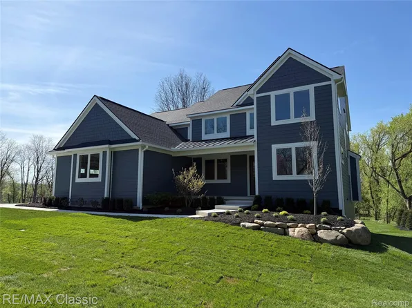 5567 Huron River Dr, Dexter, MI 48130