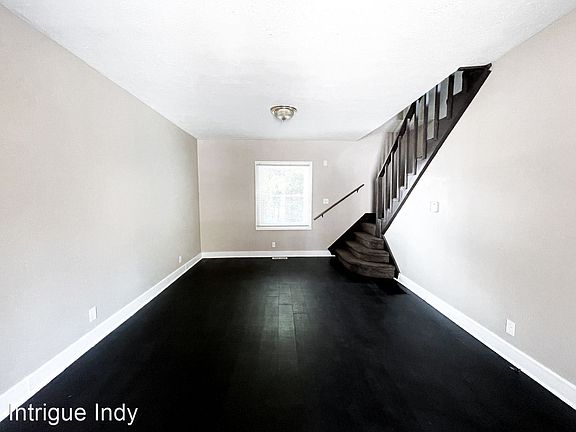 4th image of 515 E 31st St