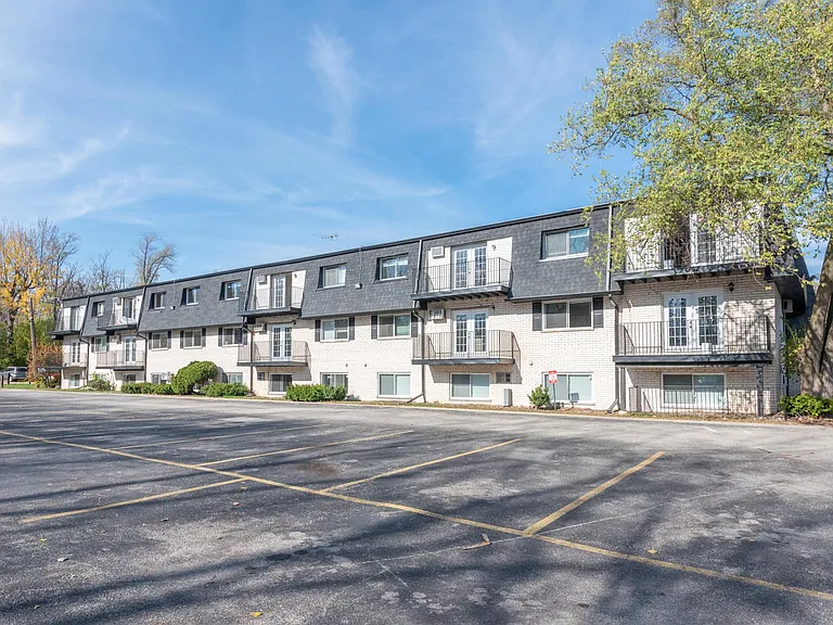 6300-6340 Joliet Rd — Photo 8