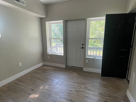 2nd image of 971 E 141st St #3