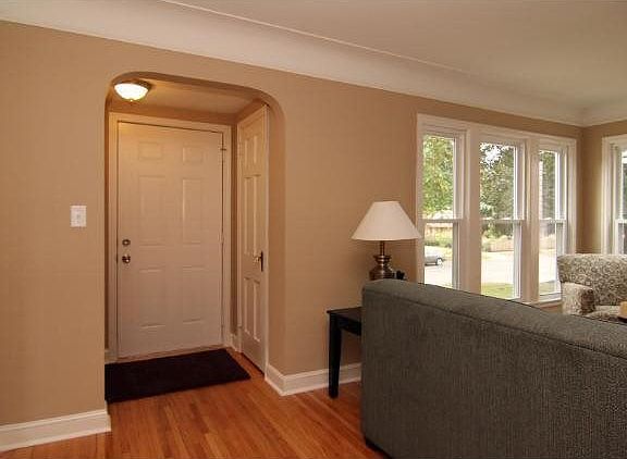 2nd image of 2314 E 37th Street