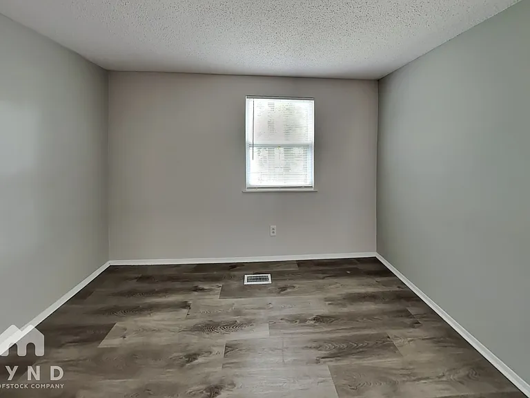 6301 Ivory Palm Dr — Photo 16