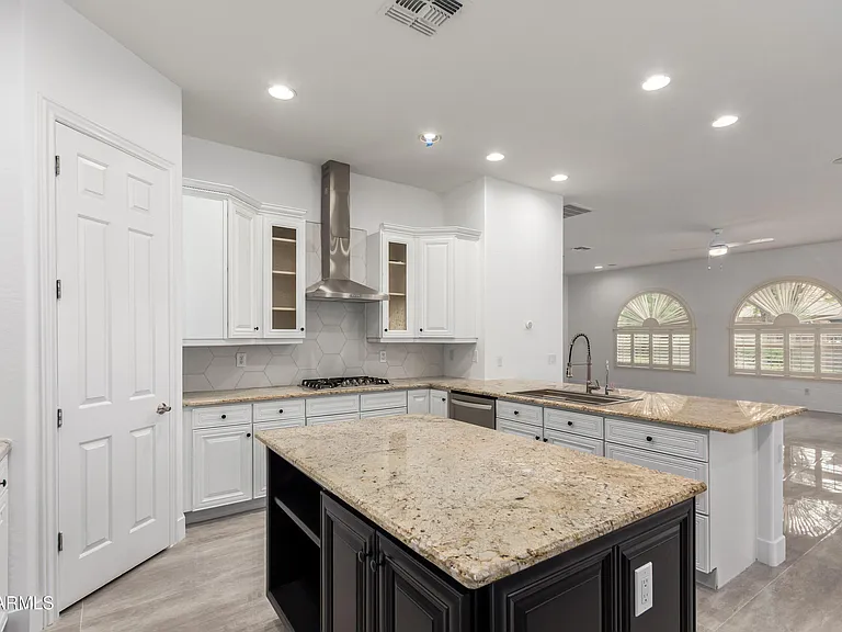 4711 E Buckboard Ct — Photo 13